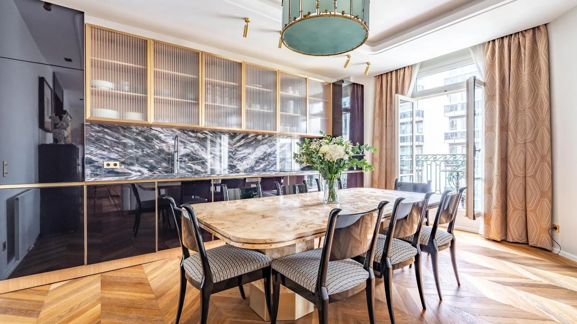Prestigious Apartment, Eiffel Tower パリ アパート