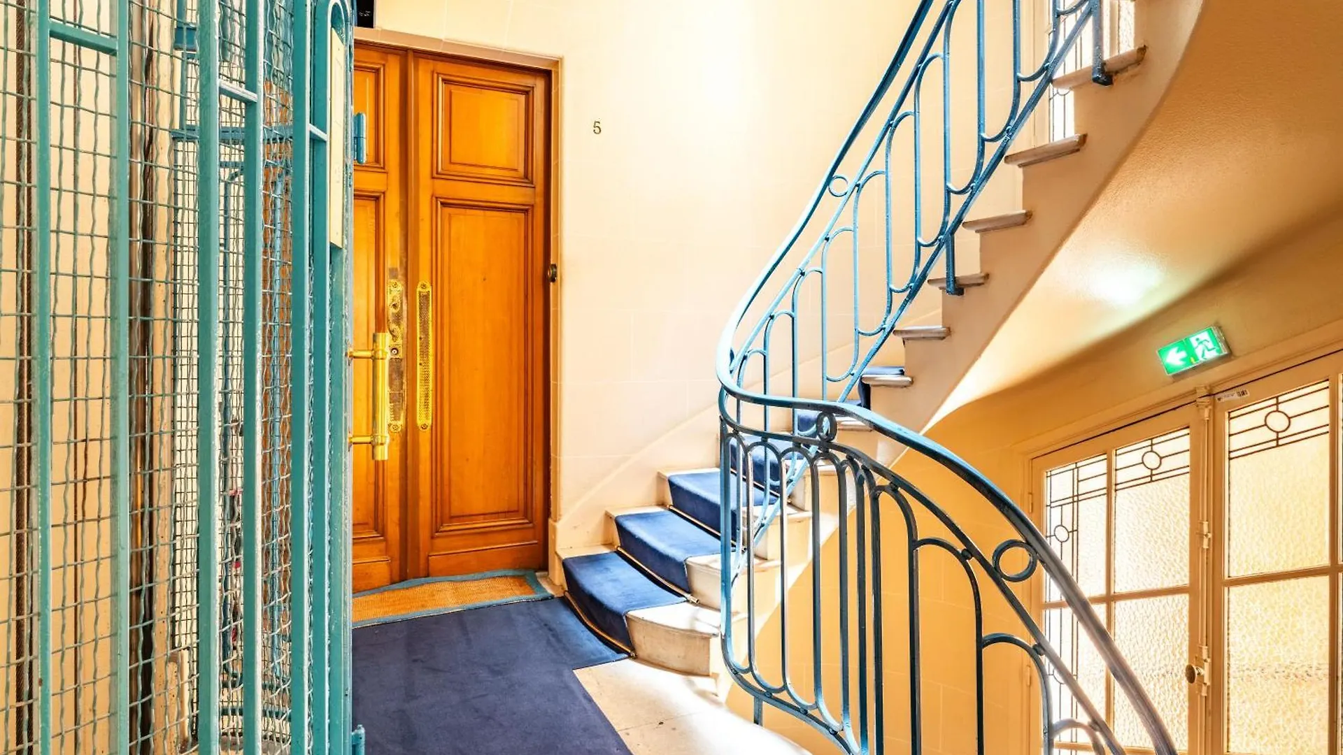 Prestigious Apartment, Eiffel Tower パリ アパート